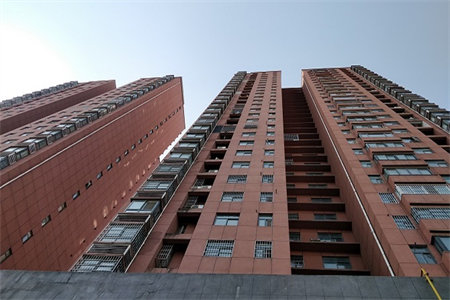 市政府百花园万达广场旁东方今典D区精装3室2厅2卫